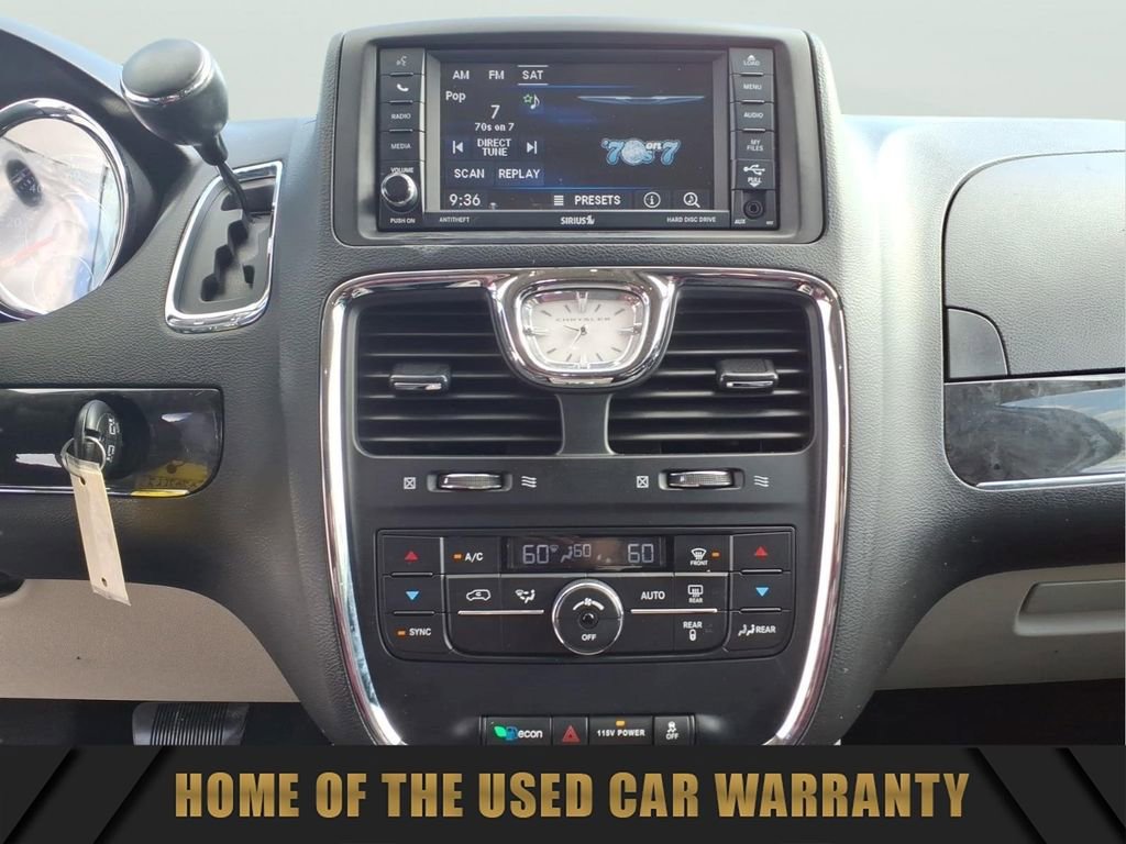 Used 2014 Chrysler Town & Country Touring FWD image 24