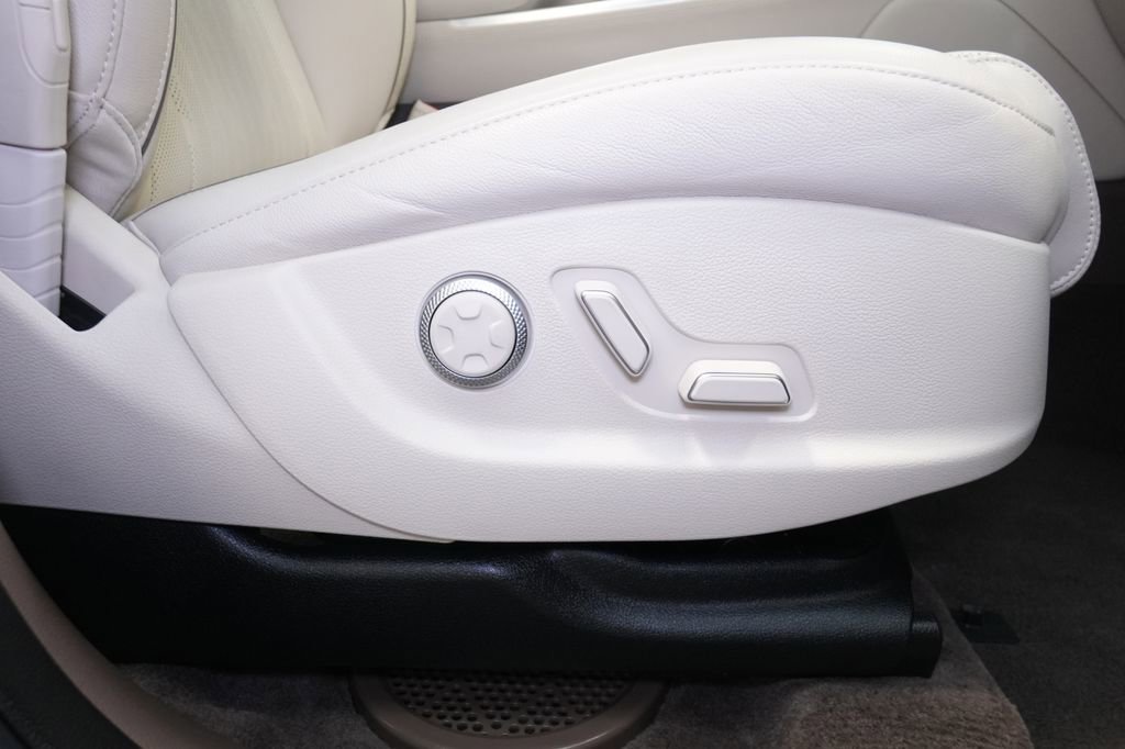 Used 2022 Genesis GV80 2.5T w/ Advanced Package 02 image 36