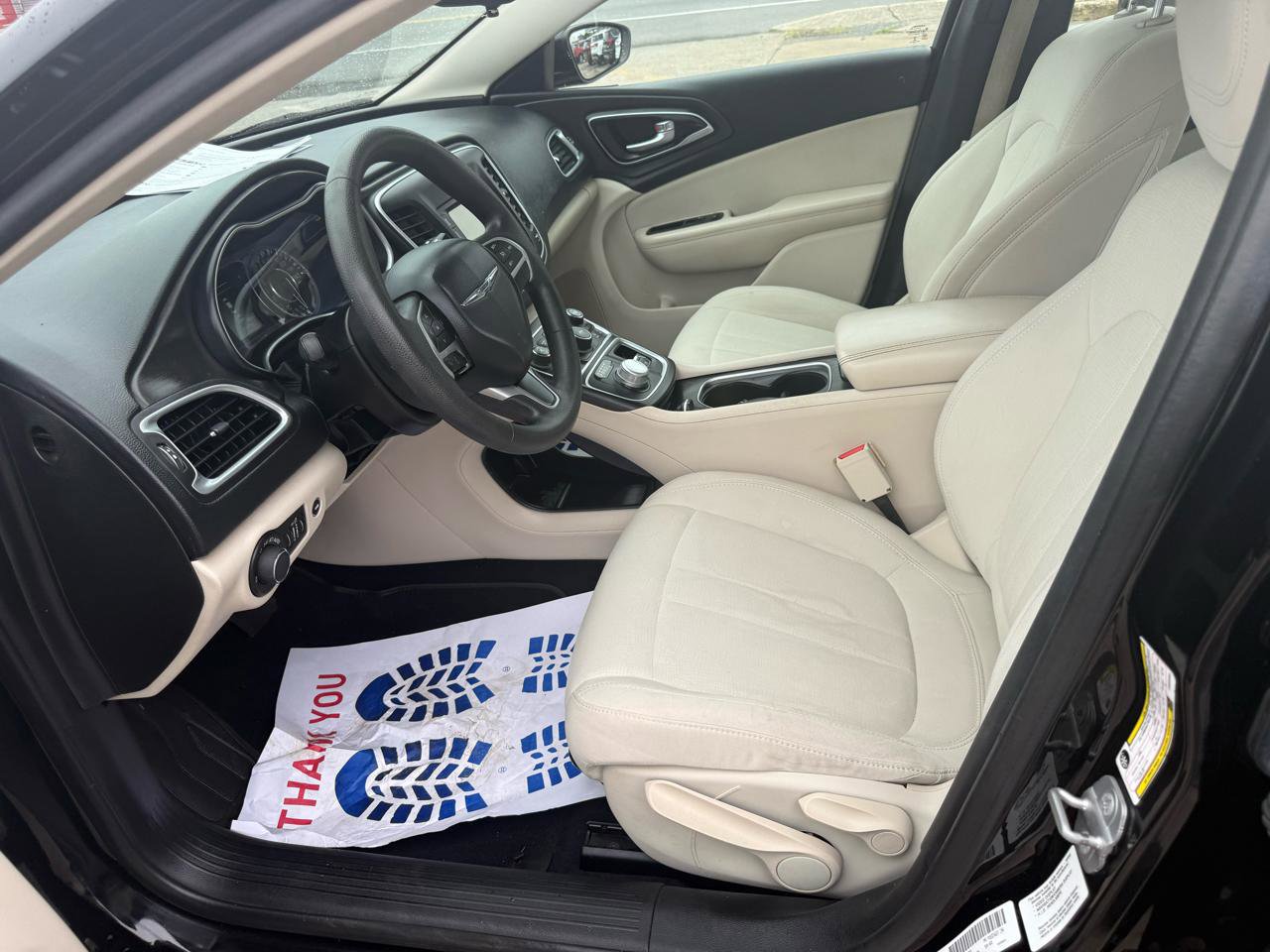 Used 2015 Chrysler 200 Limited image 31