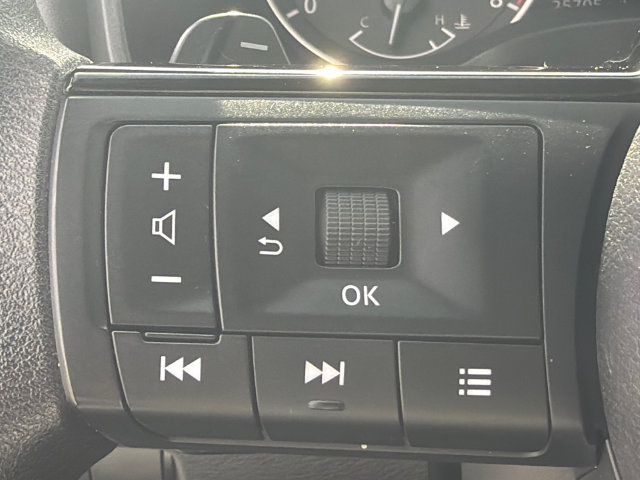 Used 2023 Nissan Rogue SV FWD image 24