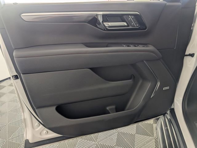 Used 2025 Chevrolet Tahoe RST w/ RST Capability Package image 12