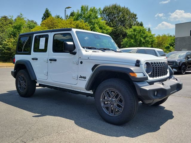 Used 2025 Jeep Wrangler Sport S AWD/4WD image 3
