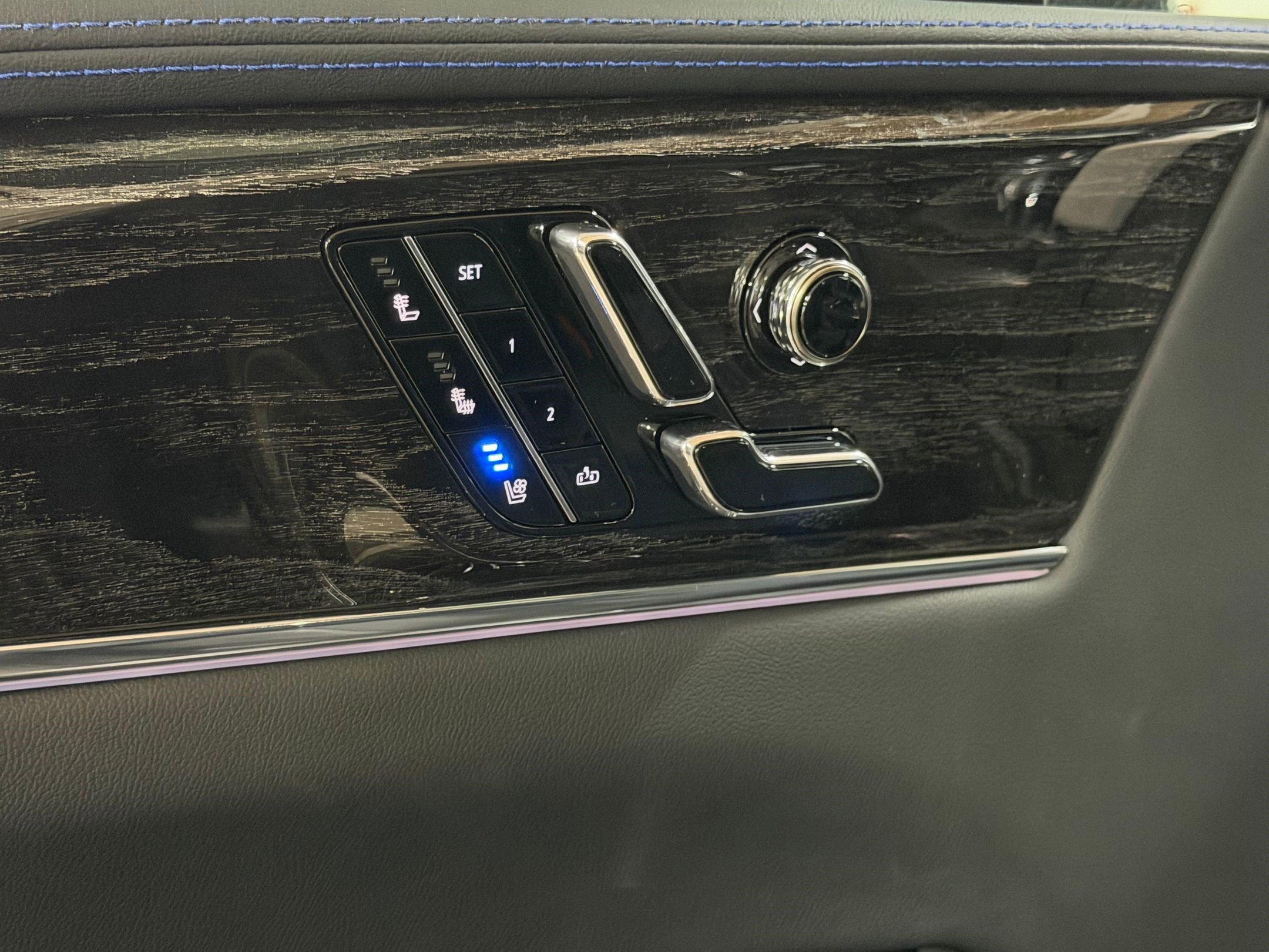 New 2026 Cadillac Escalade IQ Luxury 1 AWD/4WD image 17