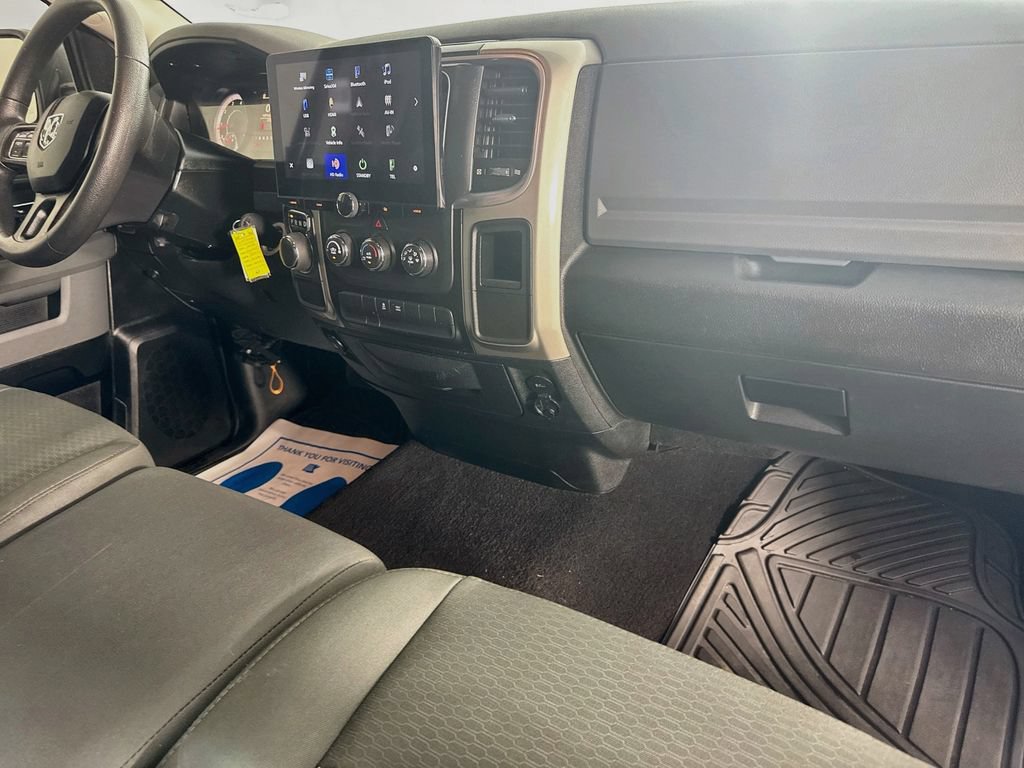 Used 2018 RAM 1500 Classic SLT RWD image 33