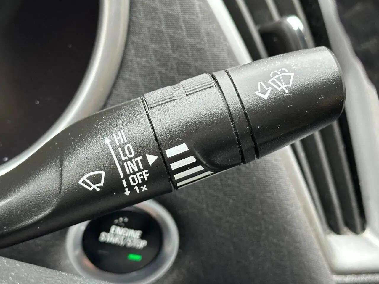 Used 2019 Chevrolet Malibu RS image 24