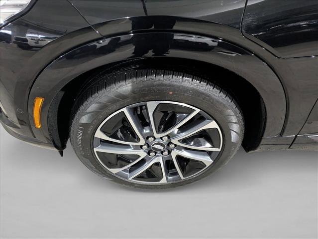 Used 2025 Cadillac Optiq Sport 1 image 29