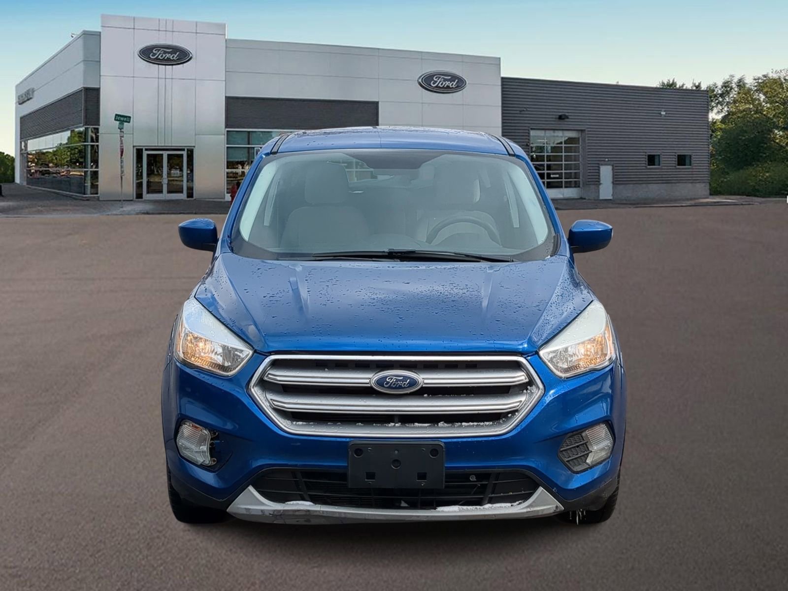 Used 2017 Ford Escape SE image 3