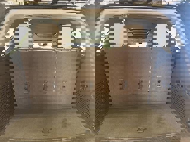 Used 2022 GMC Yukon Denali w/ Denali Premium Package image 12