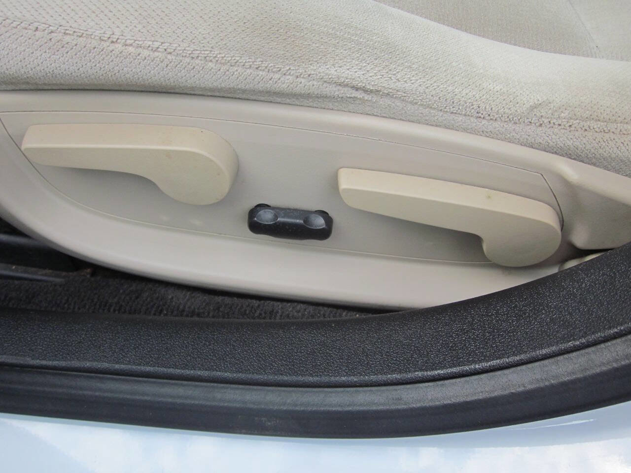 Used 2012 Chevrolet Impala LT FWD image 29