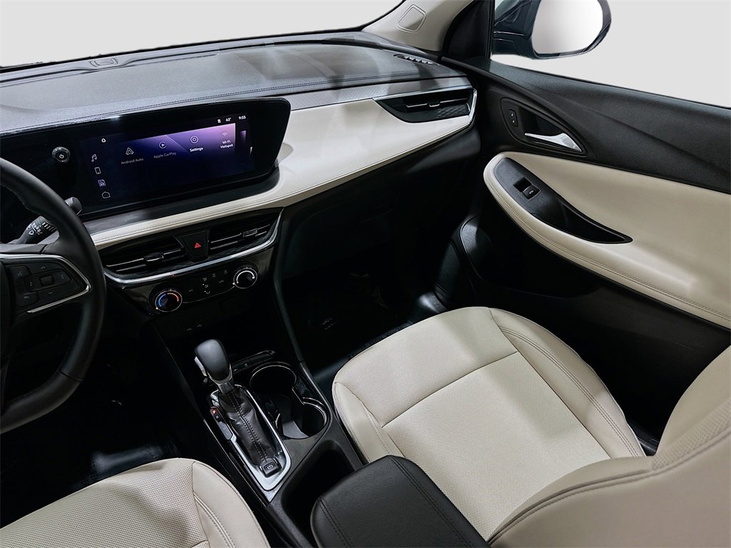 Used 2025 Buick Encore GX Sport Touring image 22