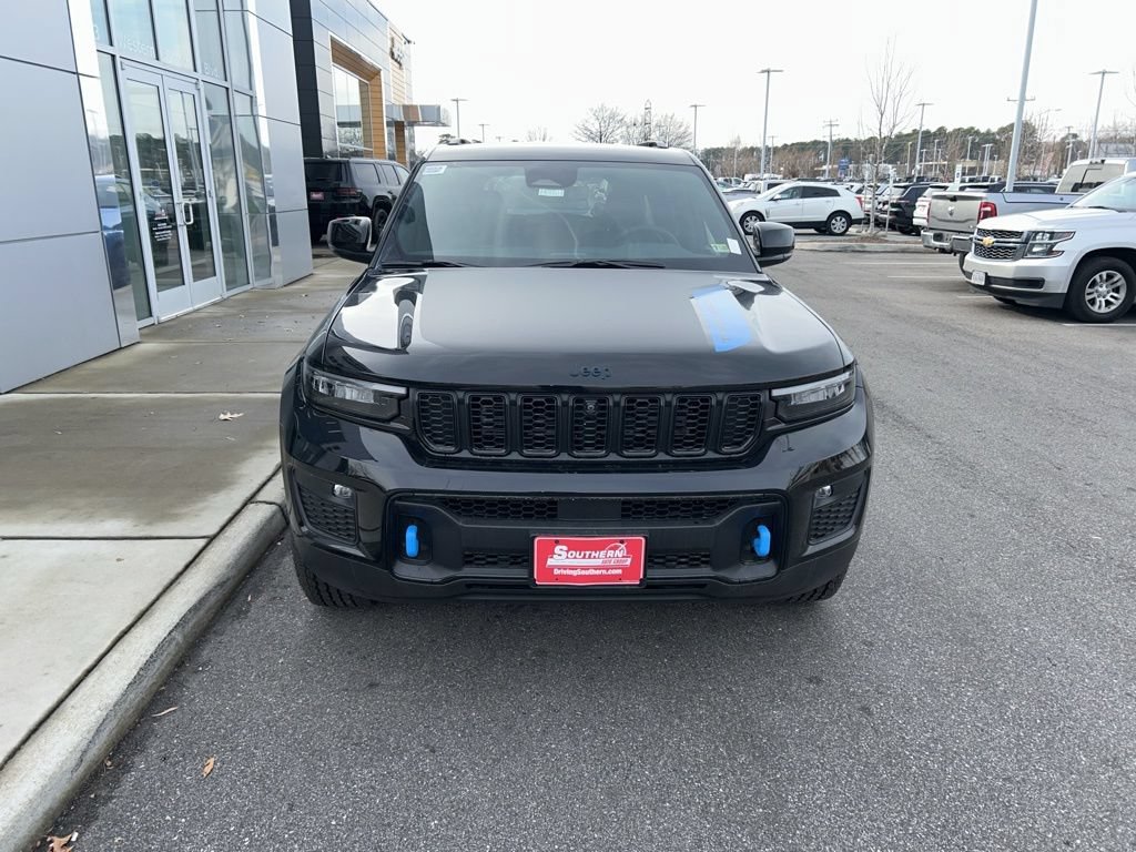 New 2024 Jeep Grand Cherokee Trailhawk w/ Luxury Tech Group III AWD/4WD image 2
