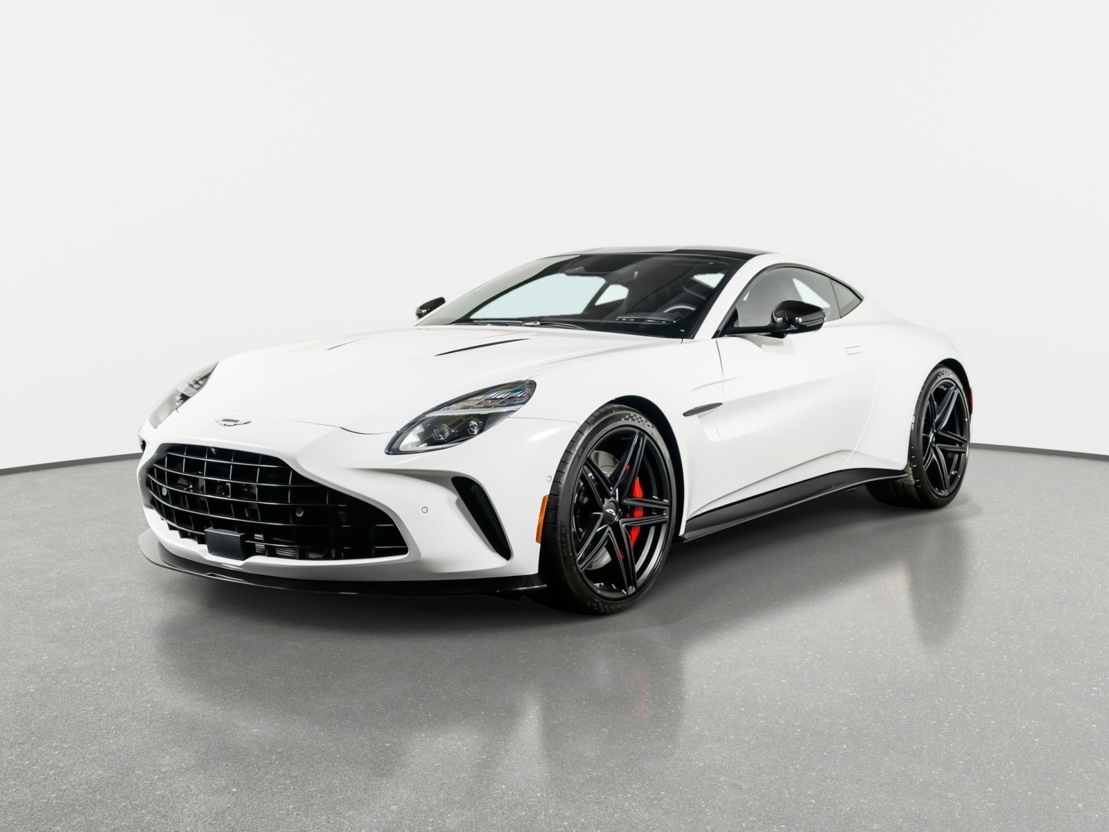 Used 2025 Aston Martin V8 Vantage Coupe RWD image 13