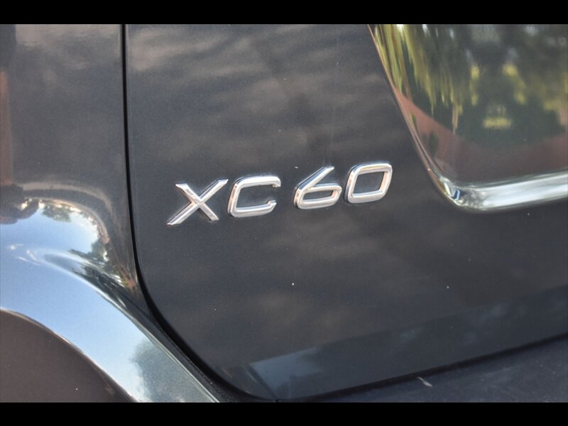 Used 2016 Volvo XC60 T5 Platinum FWD image 50