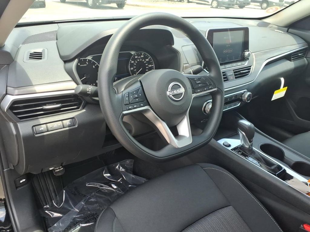 New 2026 Nissan Altima 2.5 SV FWD image 18