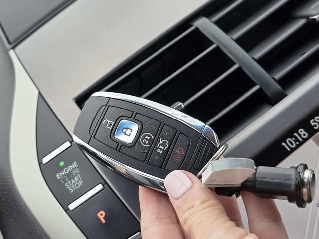 Used 2019 Lincoln MKZ Reserve w/ Reserve Plus Package image 17