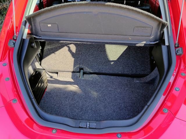 Used 2002 Volkswagen Beetle S image 56