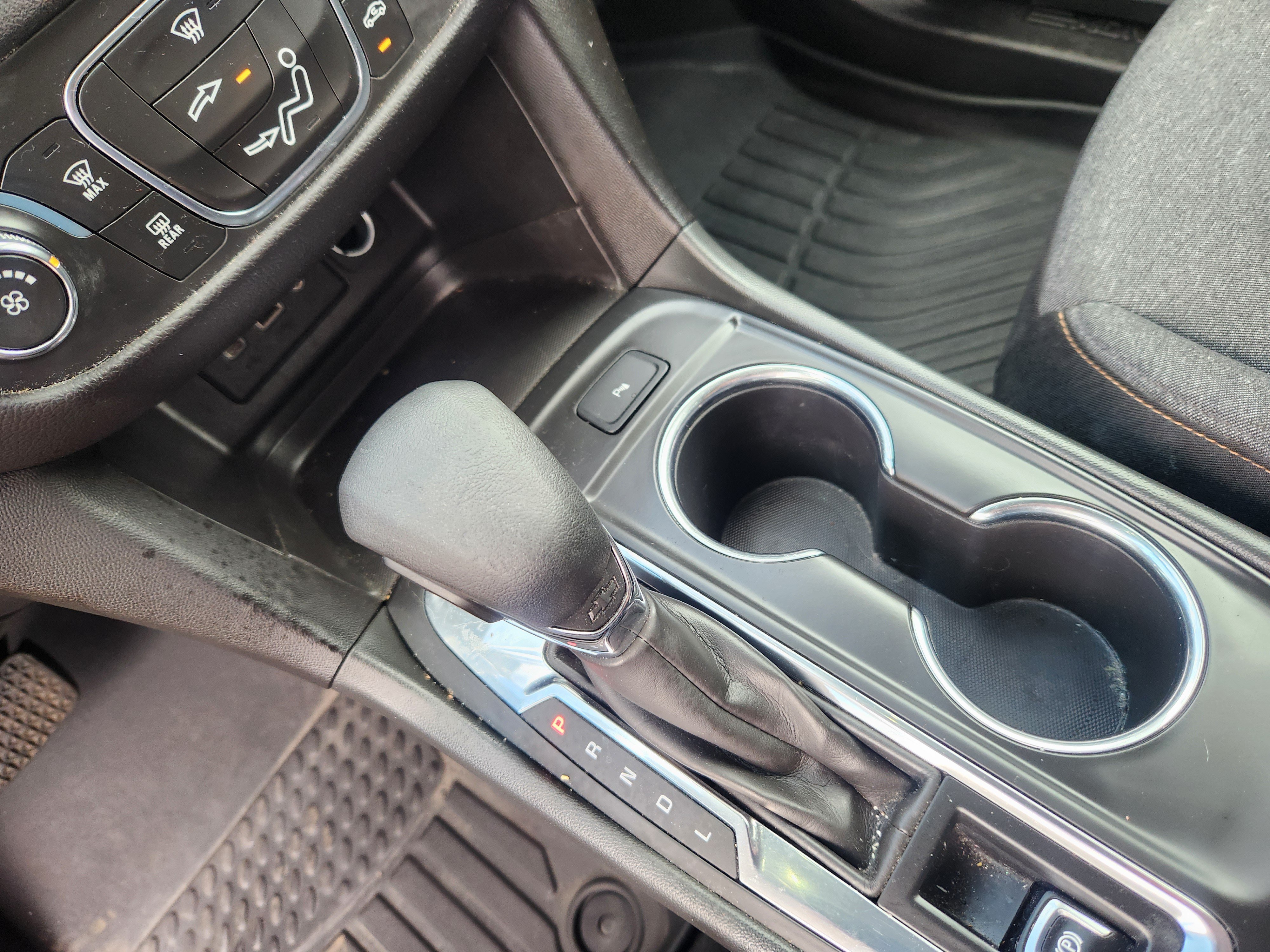 Used 2023 Chevrolet Equinox LT w/ LPO, Floor Liner Package AWD/4WD image 16