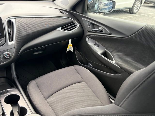 Used 2024 Chevrolet Malibu LS FWD image 30