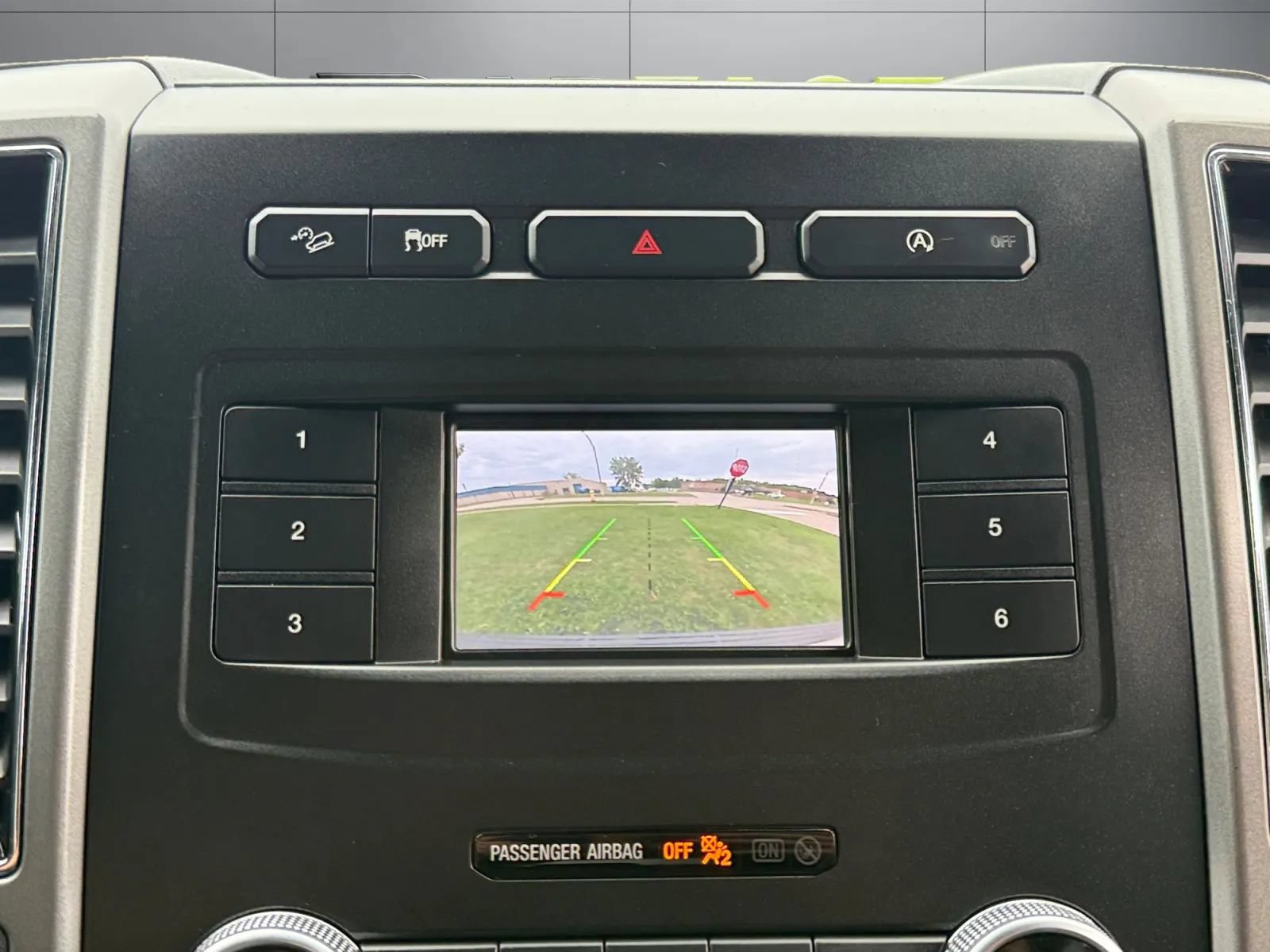 Used 2018 Ford Expedition XLT AWD/4WD image 29