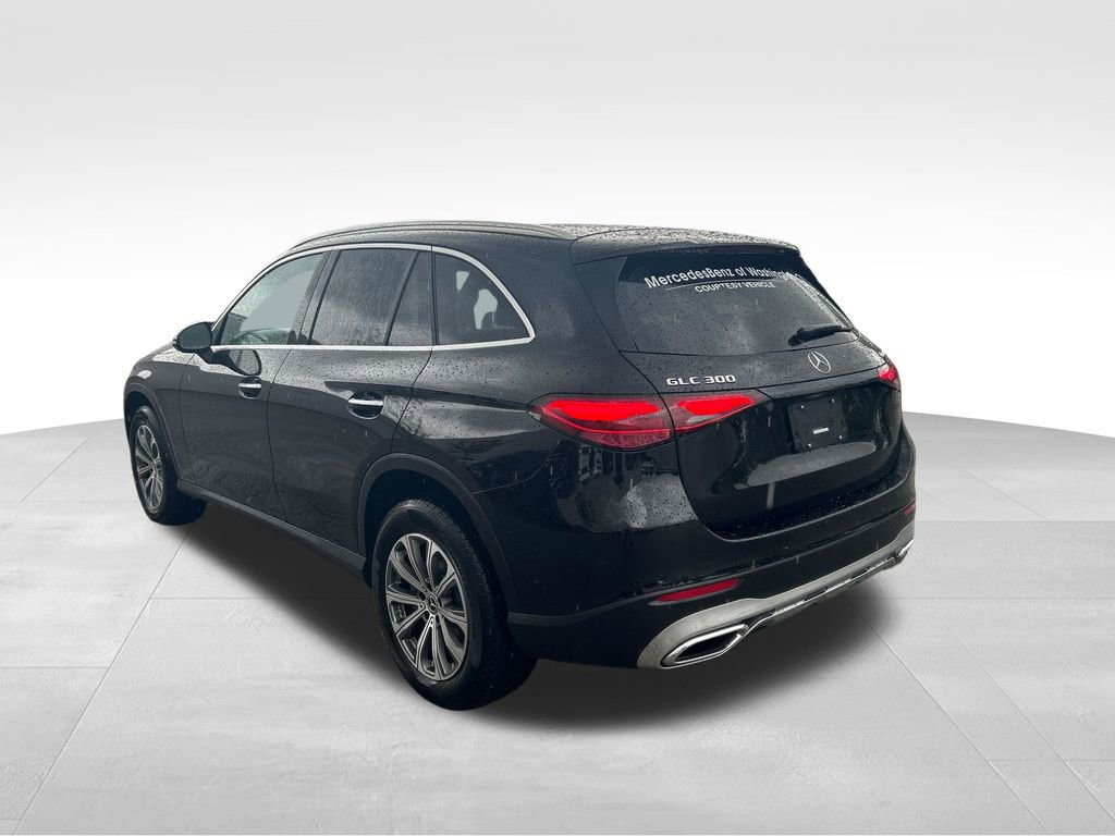 Used 2026 Mercedes-Benz GLC 300 4MATIC image 3