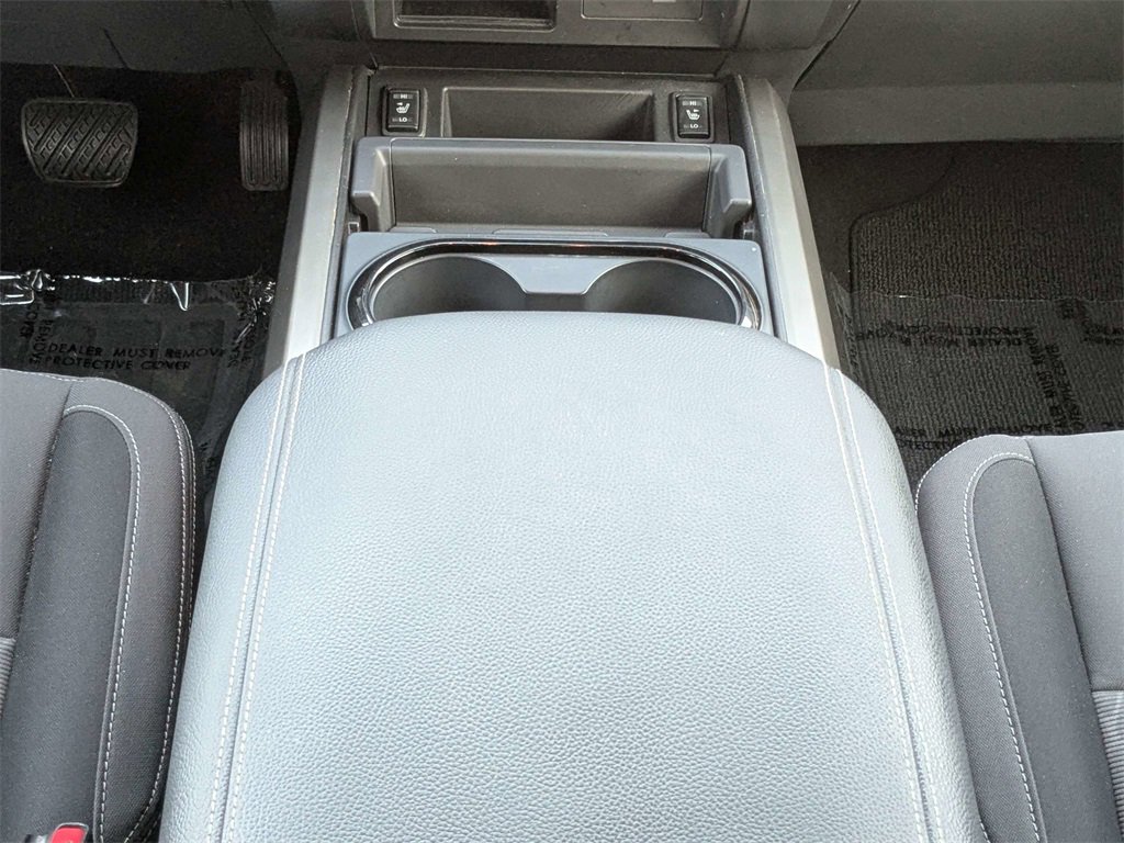 Used 2024 Nissan Titan SV w/ SV Bronze Edition Package image 16