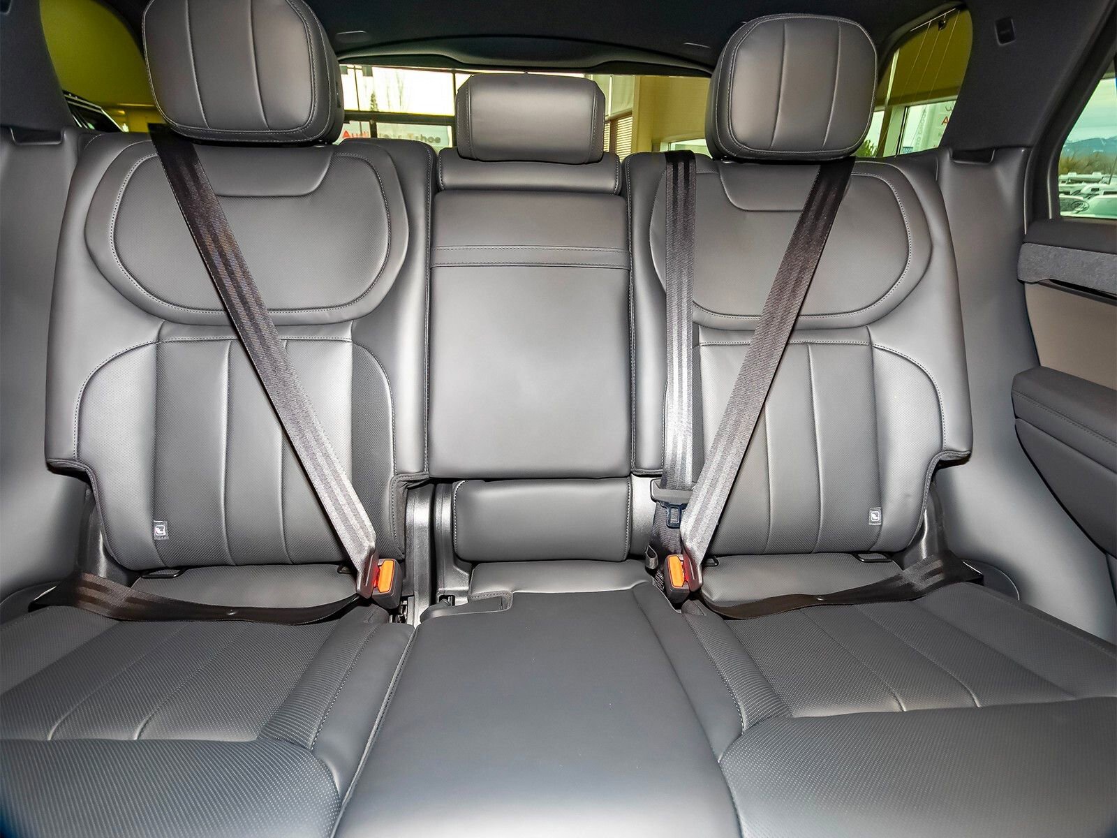 New 2025 Land Rover Range Rover Sport SE image 45