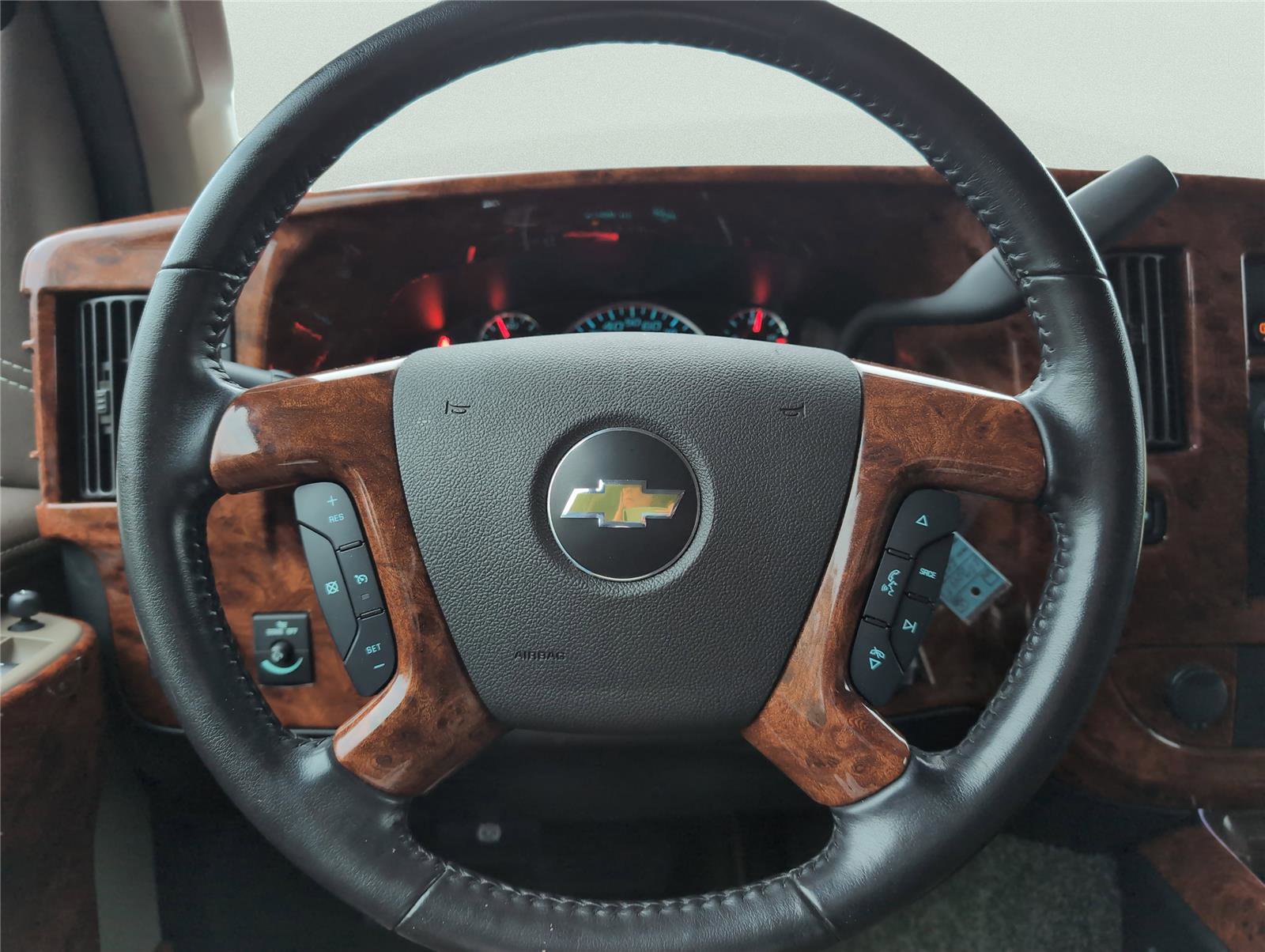 Used 2022 Chevrolet Express 2500 Extended w/ Enhanced Convenience Package image 19