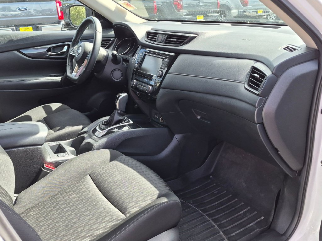 Used 2020 Nissan Rogue SV AWD/4WD image 24