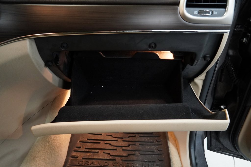 Used 2013 Dodge Grand Caravan SE image 31