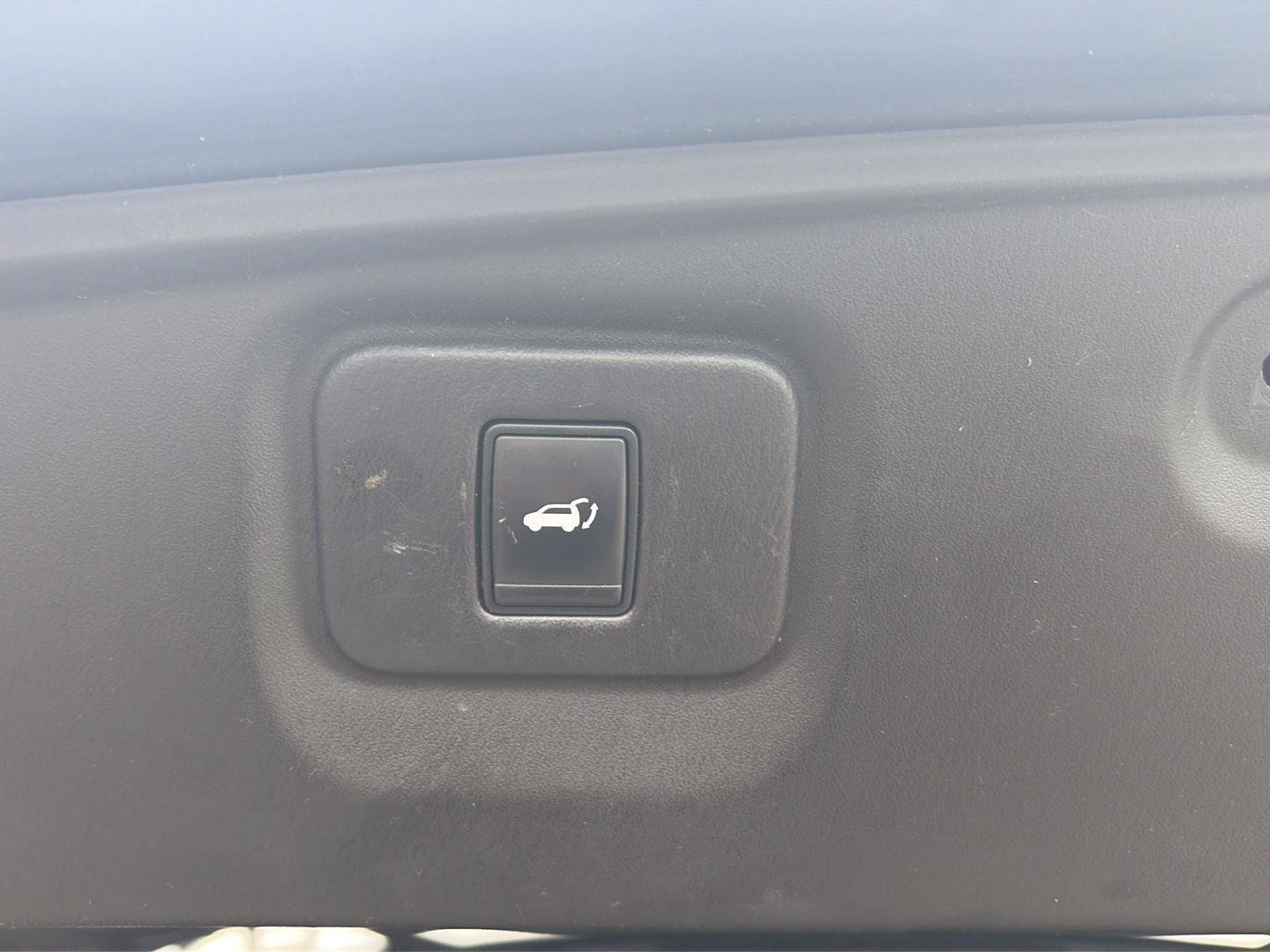 Used 2013 Nissan Pathfinder SL AWD/4WD image 23