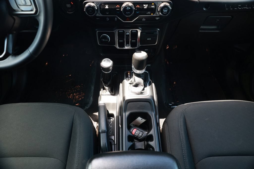 Used 2023 Jeep Wrangler Unlimited Sport AWD/4WD image 28