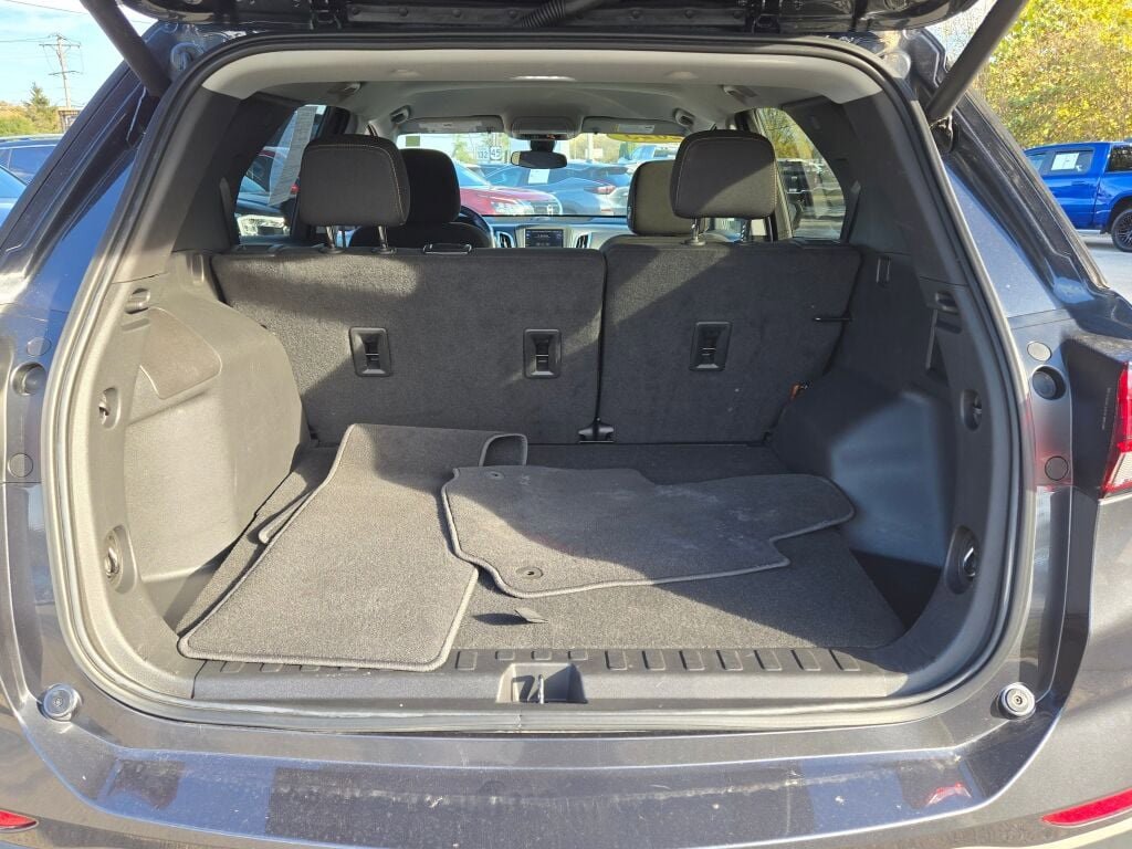 Used 2023 Chevrolet Equinox LT image 15
