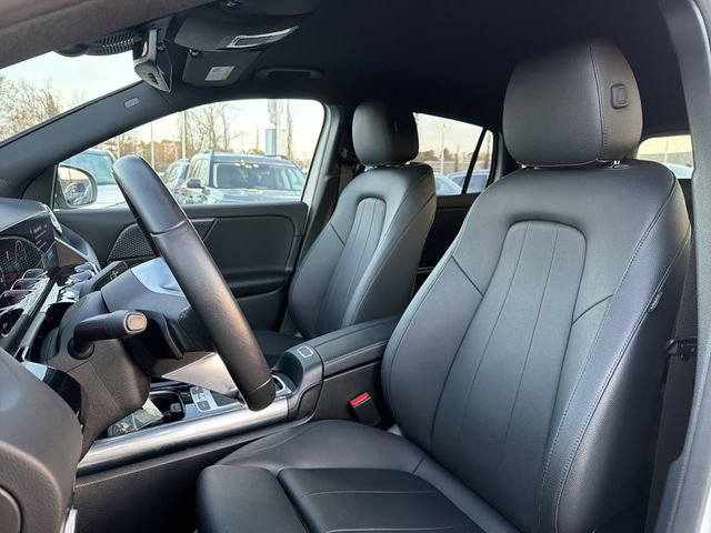 Used 2025 Mercedes-Benz GLA 250 image 12