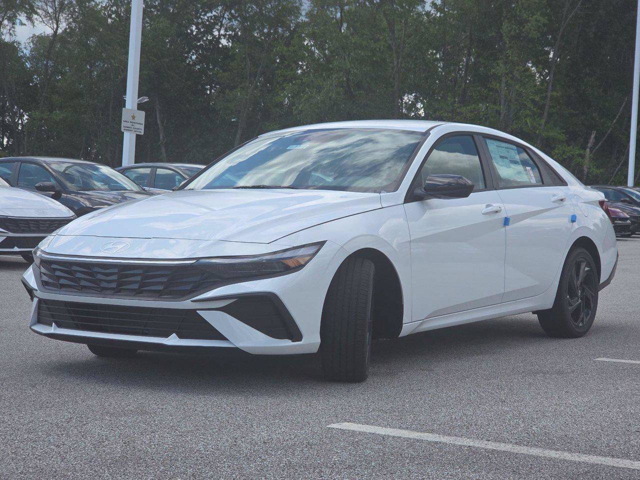 New 2026 Hyundai Elantra Sport FWD image 32