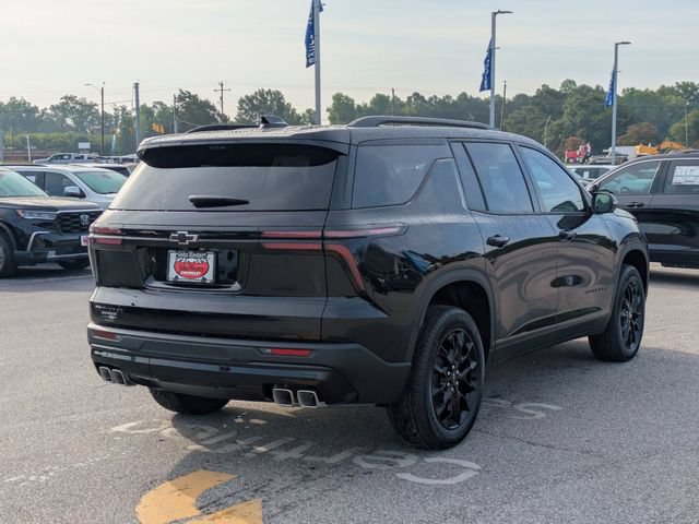 New 2026 Chevrolet Traverse LT w/ Midnight/Sport Edition FWD image 3