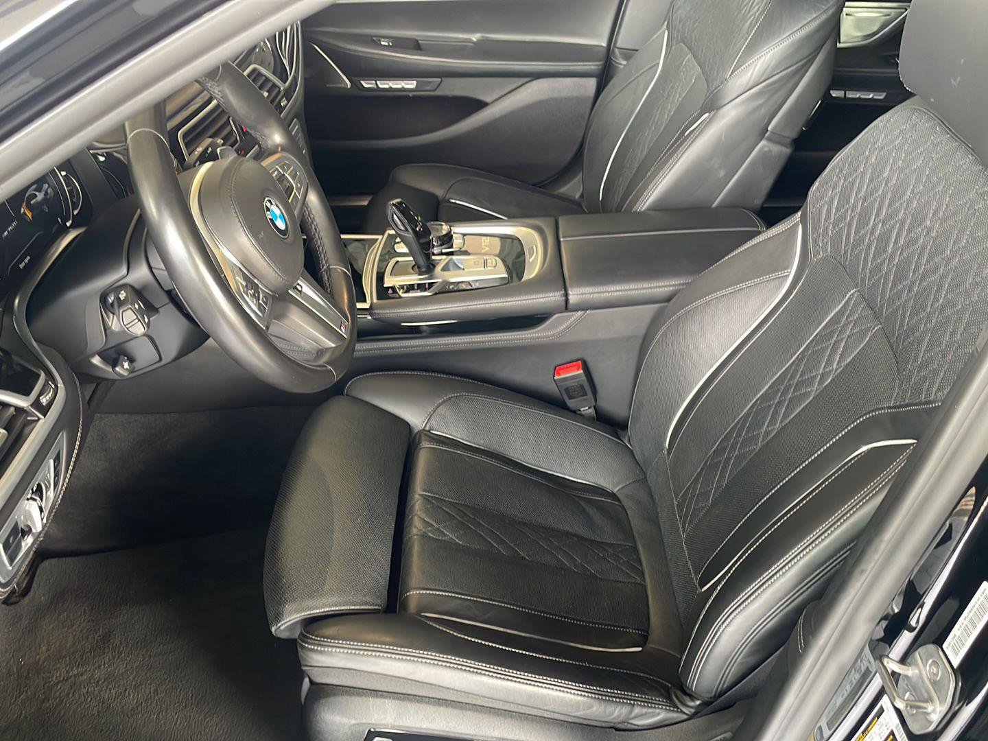 Used 2018 BMW M760i xDrive AWD/4WD image 7