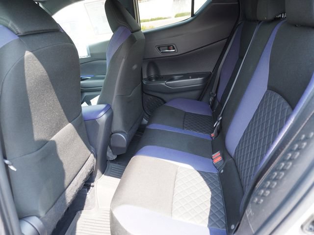 Used 2020 Toyota C-HR XLE FWD image 12