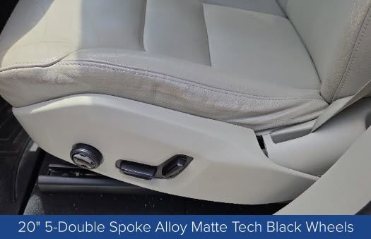 Used 2018 Volvo XC90 T6 Momentum w/ Convenience Package AWD/4WD image 13