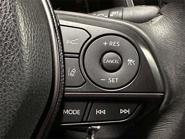 Used 2022 Toyota Camry SE image 25