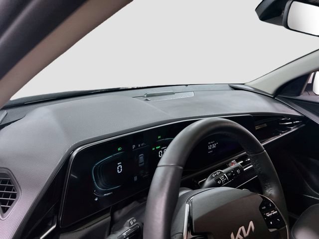 Certified 2023 Kia Niro EX FWD image 9