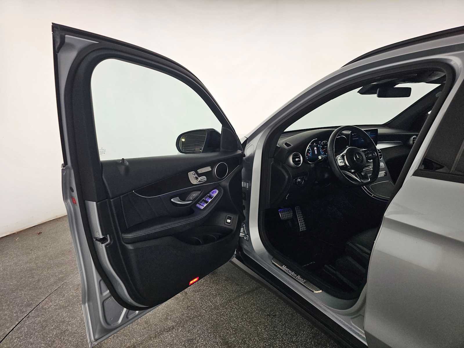 Used 2022 Mercedes-Benz GLC 300 image 19