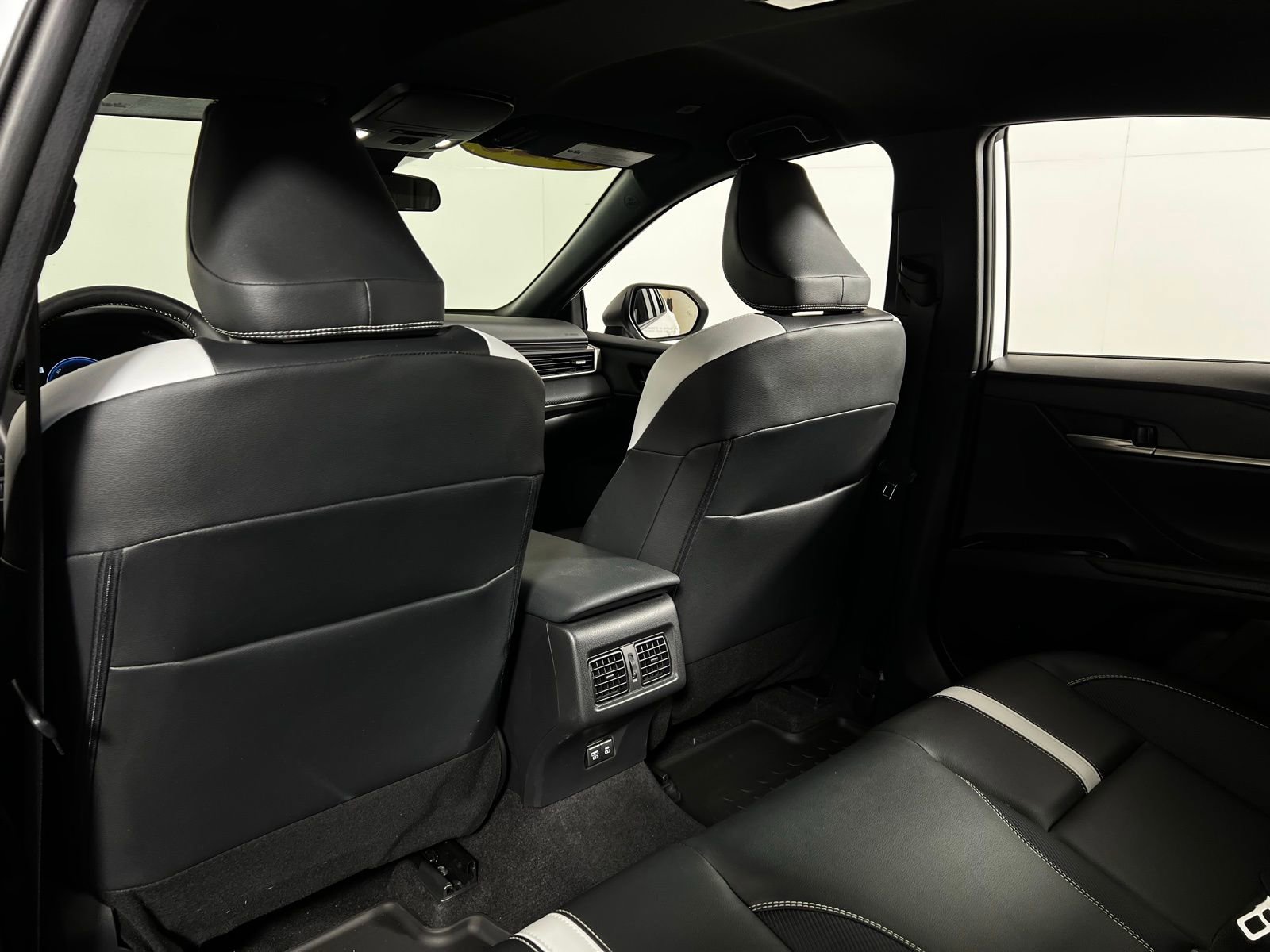 Certified 2025 Toyota Camry SE image 21