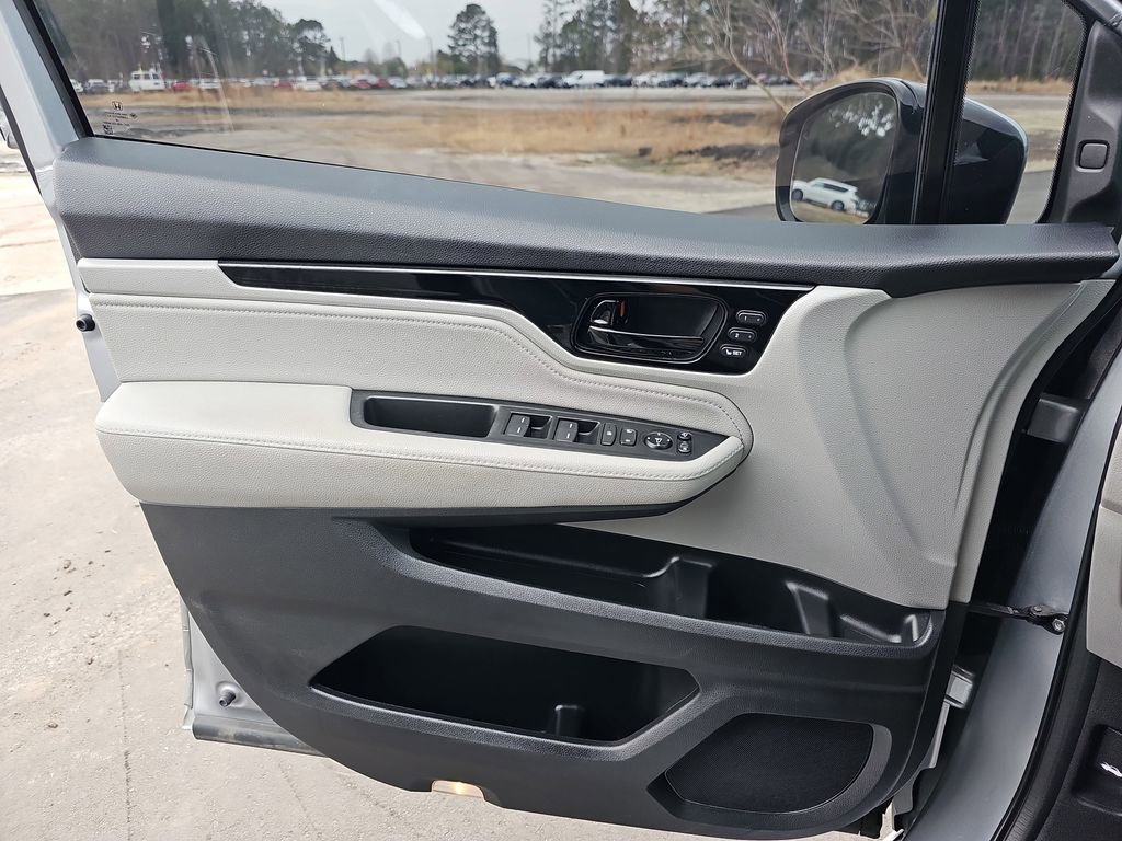 Used 2018 Honda Odyssey Elite image 32