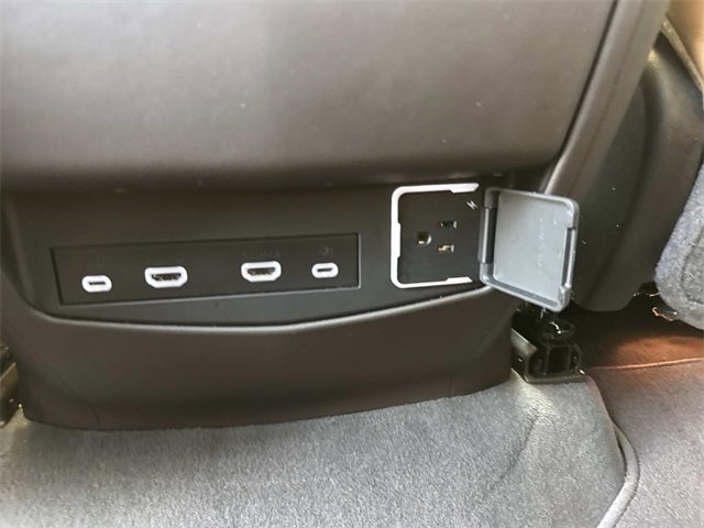 Used 2024 Cadillac Escalade Sport w/ LPO, ONYX Package image 20