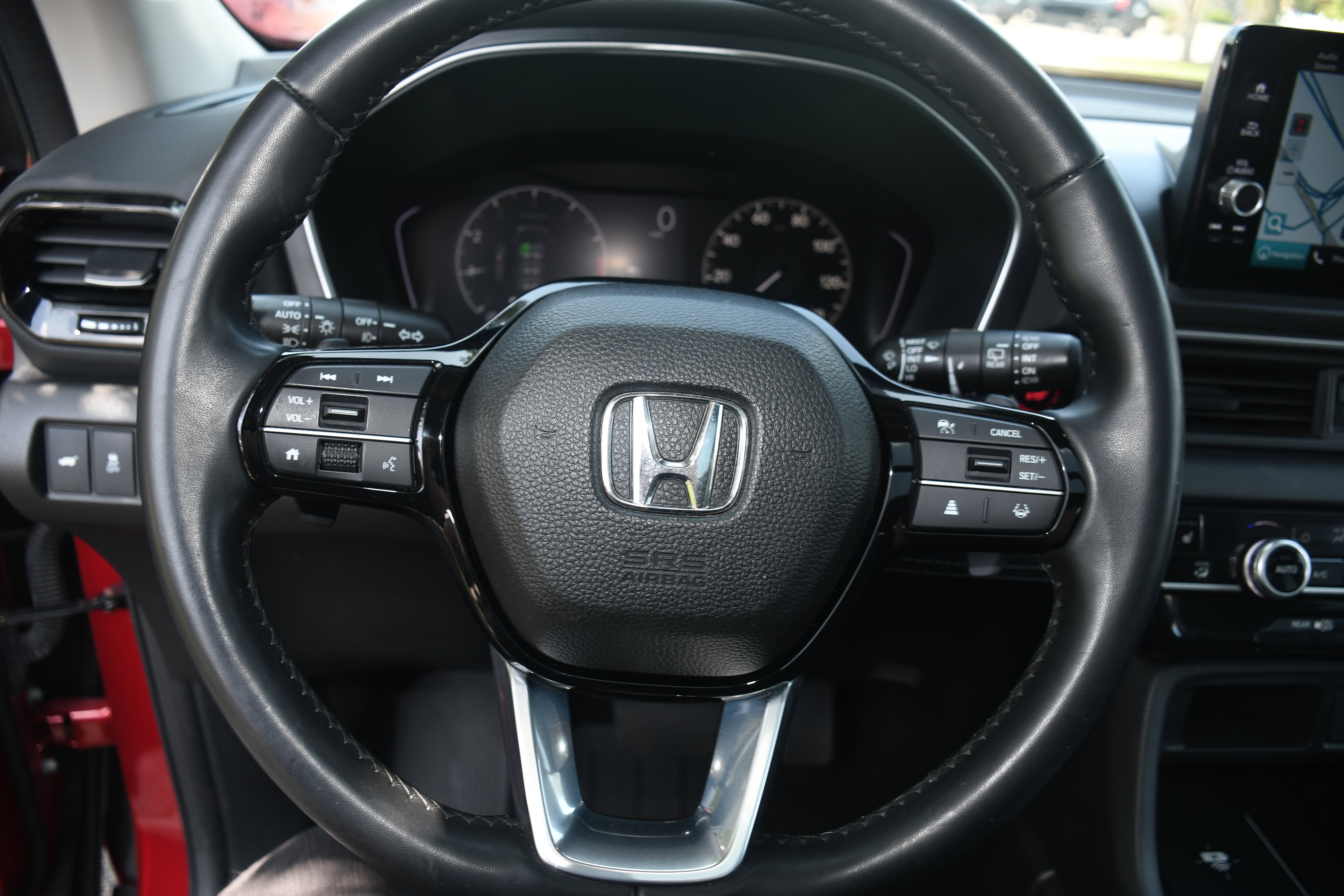 Used 2024 Honda Pilot Touring image 14