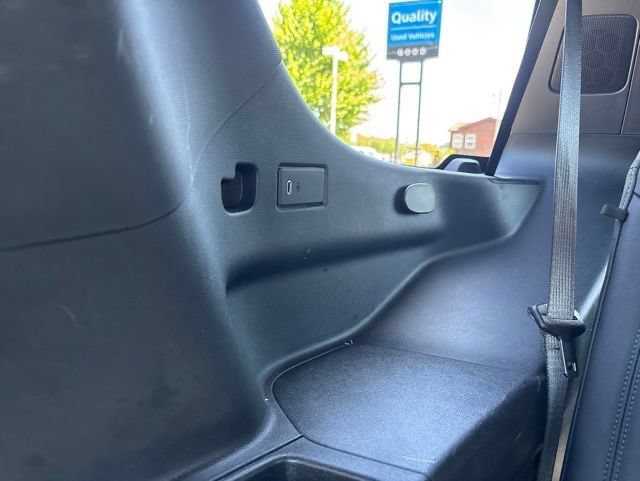 Used 2025 Chevrolet Tahoe Z71 AWD/4WD image 36