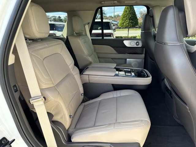 Certified 2024 Lincoln Navigator Reserve image 23