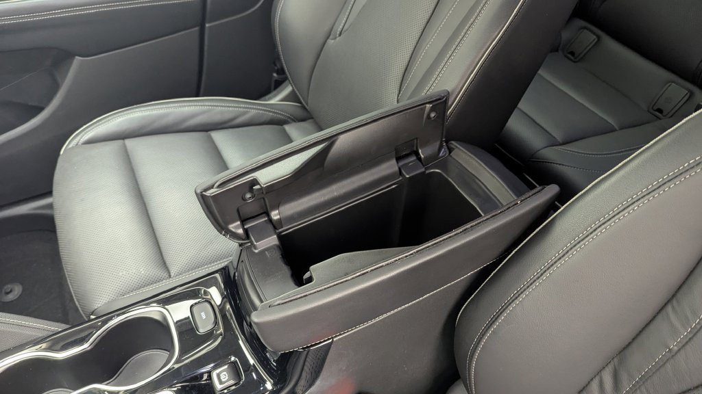 Used 2021 Buick Envision Essence FWD image 21