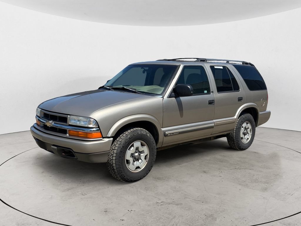 Used 2002 Chevrolet Blazer LS w/ Preferred Equipment Group AWD/4WD image 1