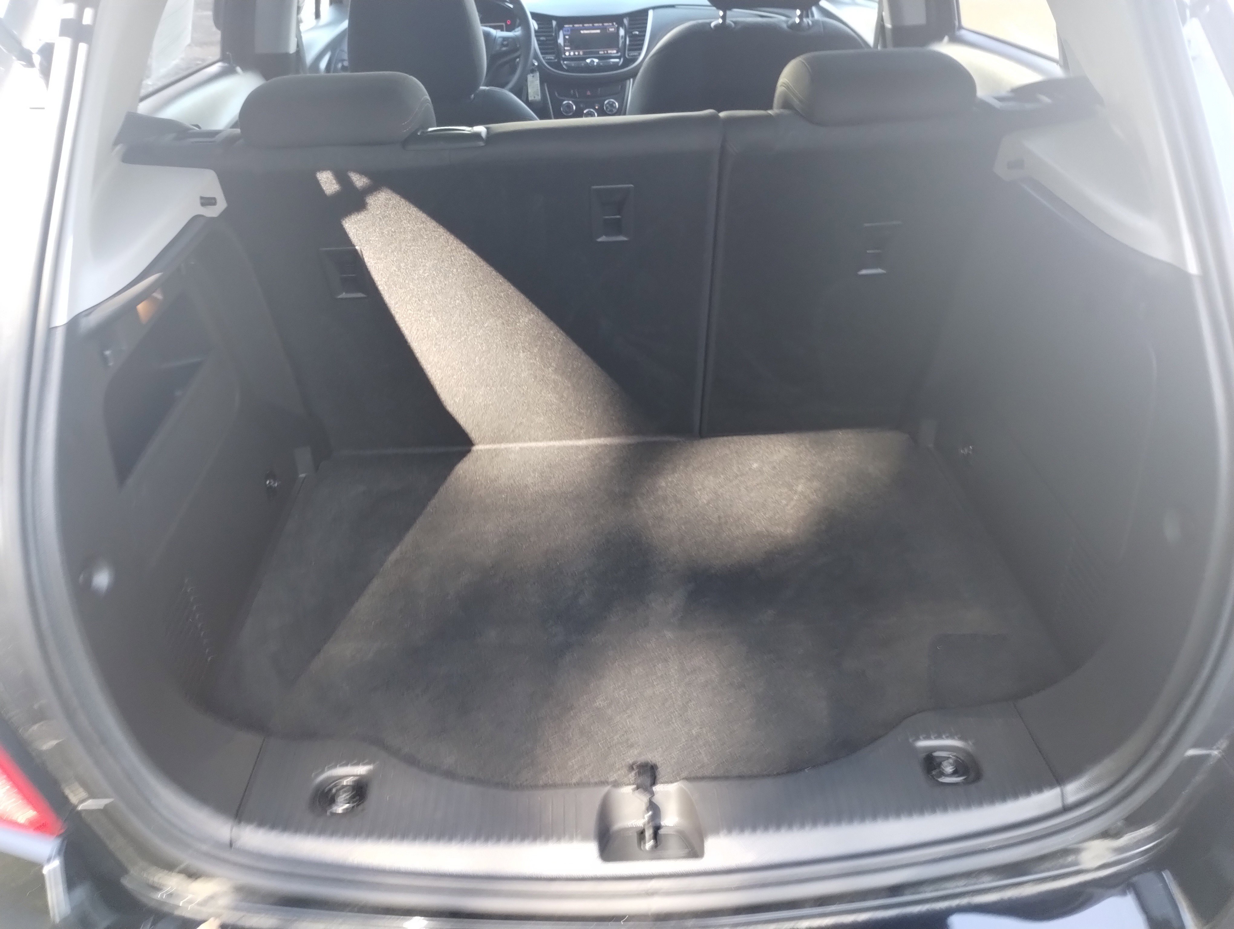 Used 2022 Chevrolet Trax LS w/ Tint and Cruise Package image 18